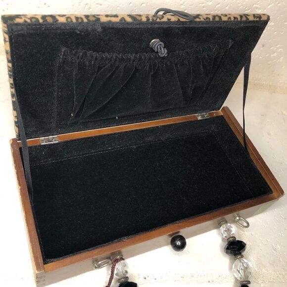 La Montana Cuban cheetah print cigar Box Purse - Picture 3 of 13